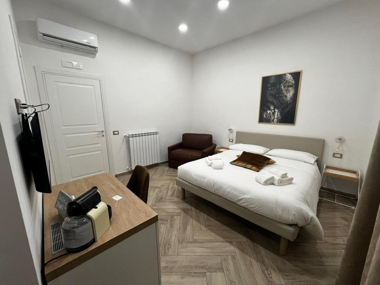 Dimora Dei Decumani Bed & Breakfast Naples Exterior photo
